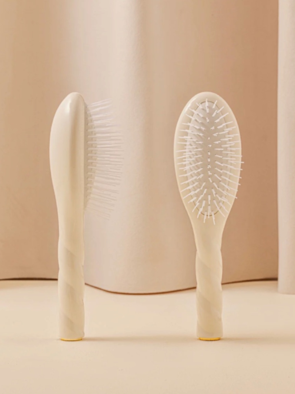 La Bonne Brosse Small No. 07 detangling & stimulating hair brush